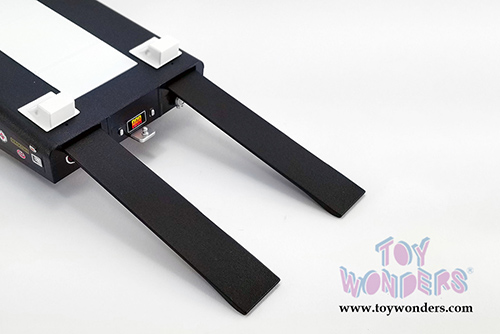 A1801901-ACME-1970-Dodge-D300-Ramp-Truck-Dan-Gurneys-Plymouth-AAR-Trans-AM-Team-118-7